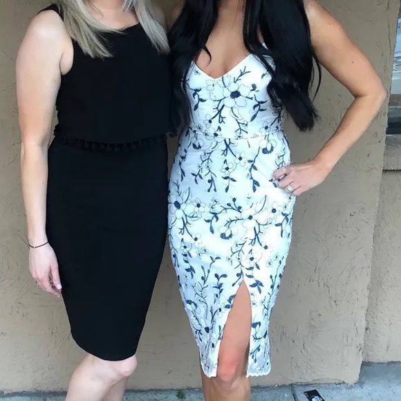 NWT Starleena White and Blue Floral Embroidered Bodycon Midi Dress - Picture 6 of 6